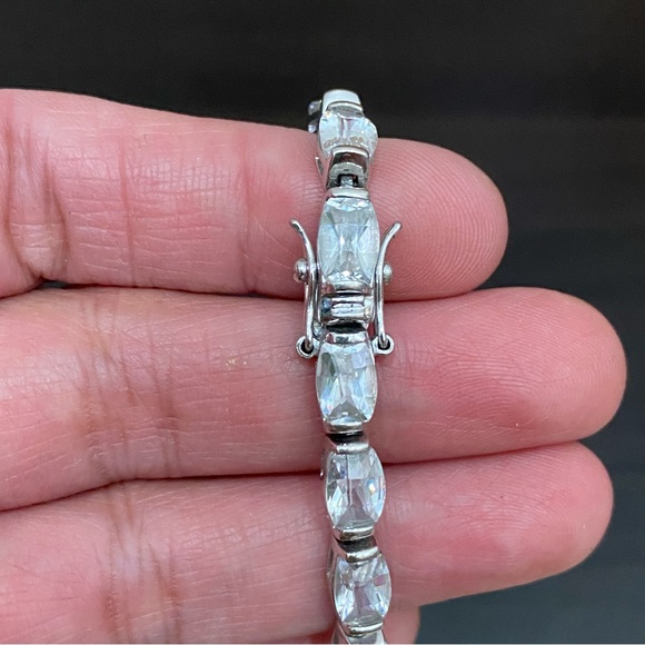 Vintage FAS 925 Stamped Sterling Silver CZ Cubic Zirconia Tennis Bracelet - Picture 14 of 16
